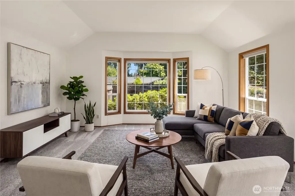 22606 96th Avenue W Edmonds WA 98020