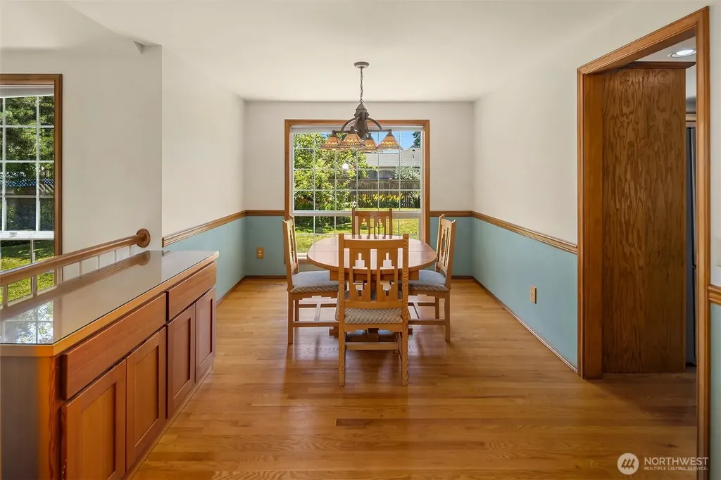 22606 96th Avenue W Edmonds WA 98020
