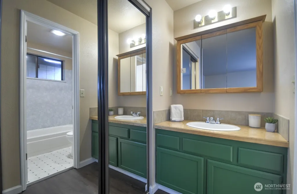 571 Malibu Drive SE Lacey WA 98503