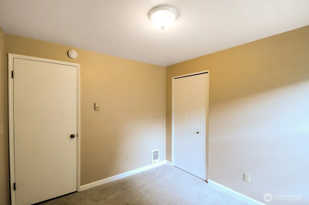 571 Malibu Drive SE Lacey WA 98503