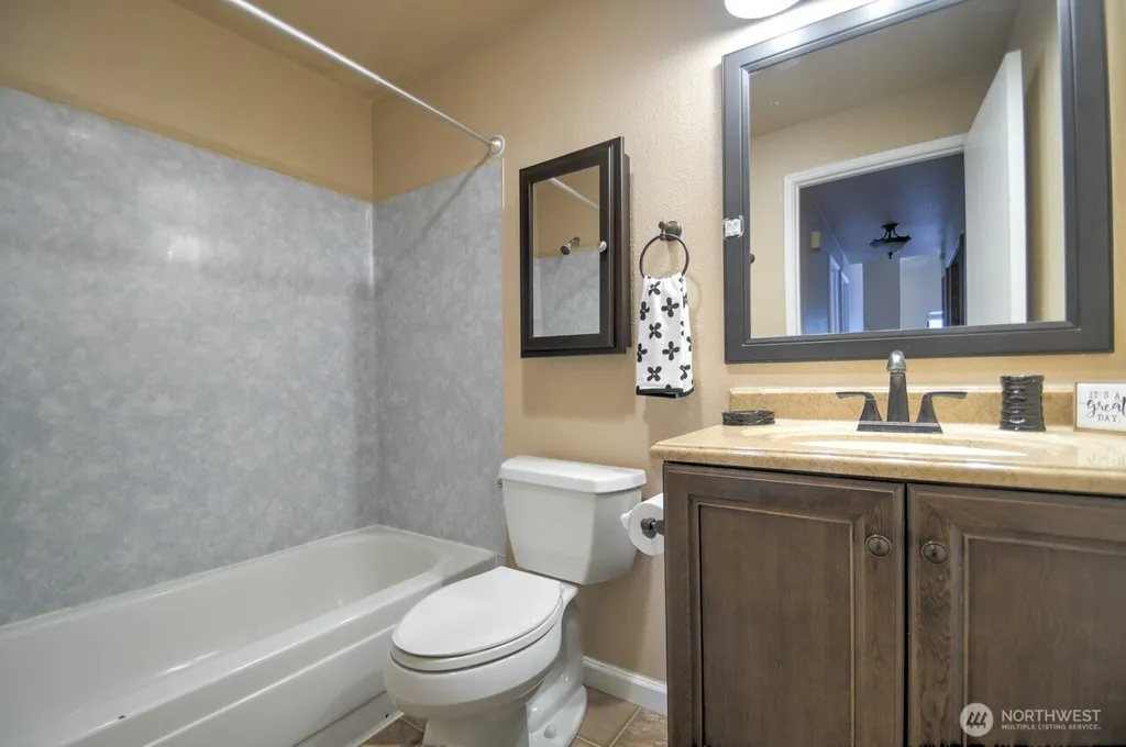 571 Malibu Drive SE Lacey WA 98503