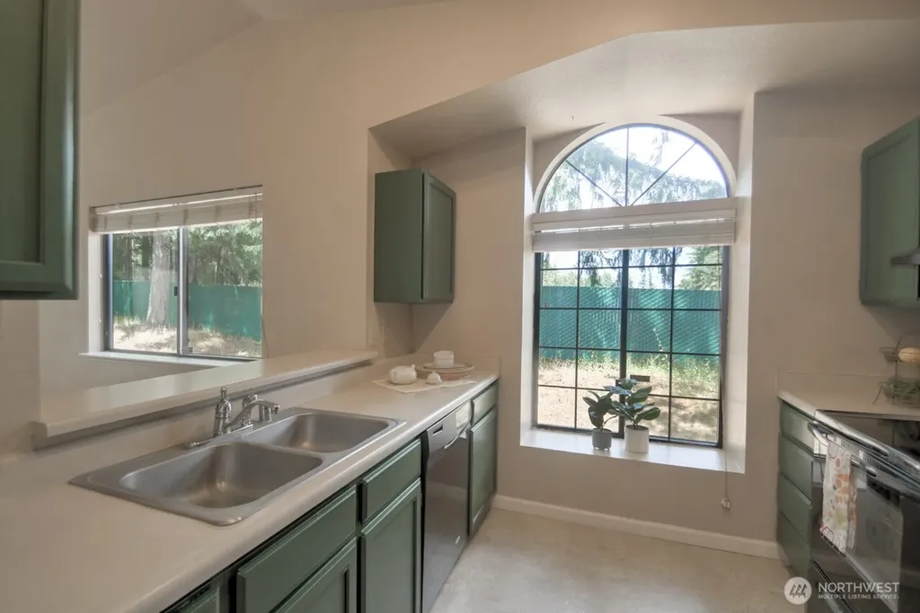 571 Malibu Drive SE Lacey WA 98503