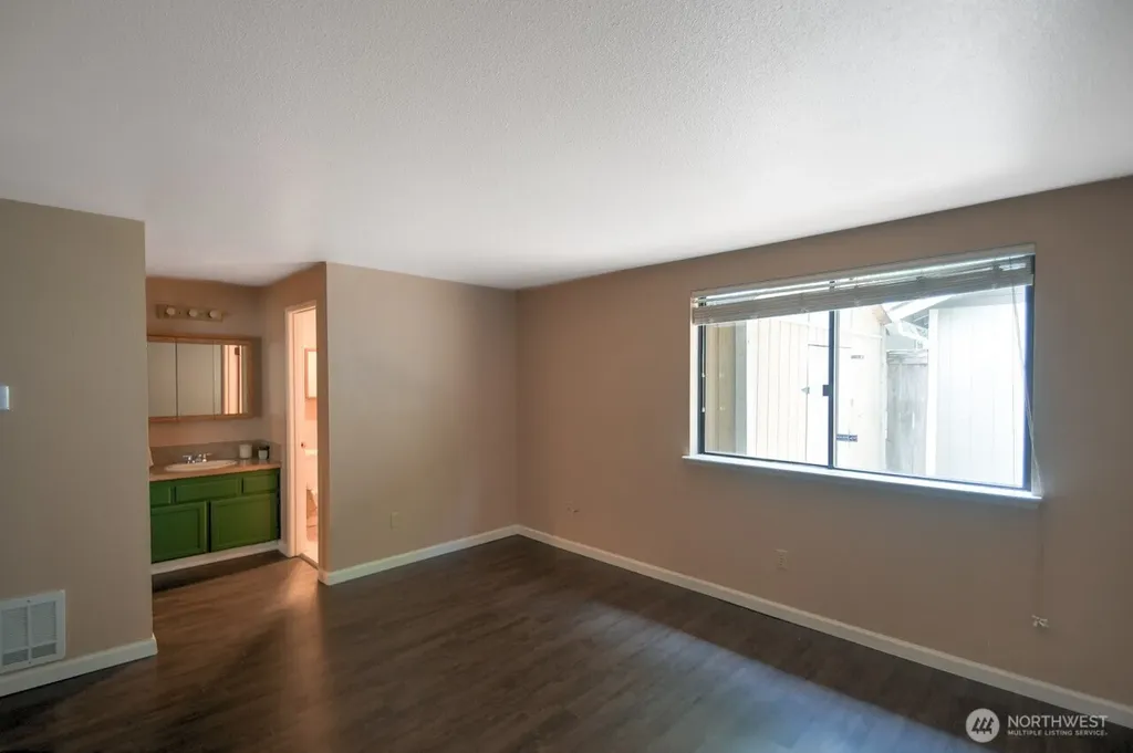 571 Malibu Drive SE Lacey WA 98503