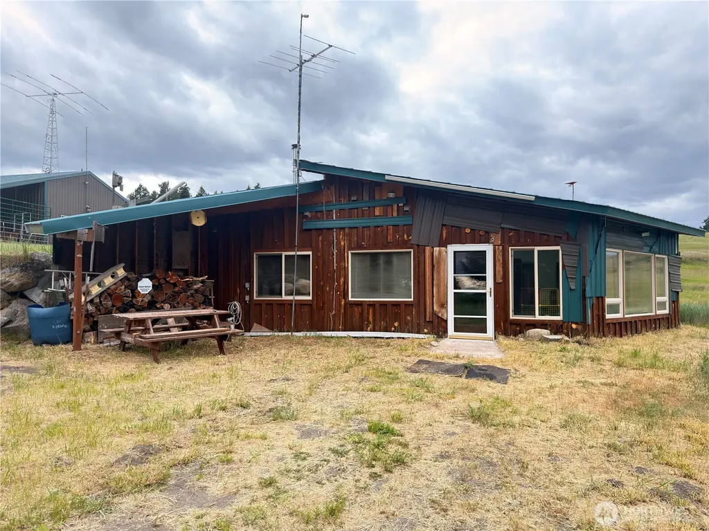 12 S Teal Lake Road Oroville WA 98844
