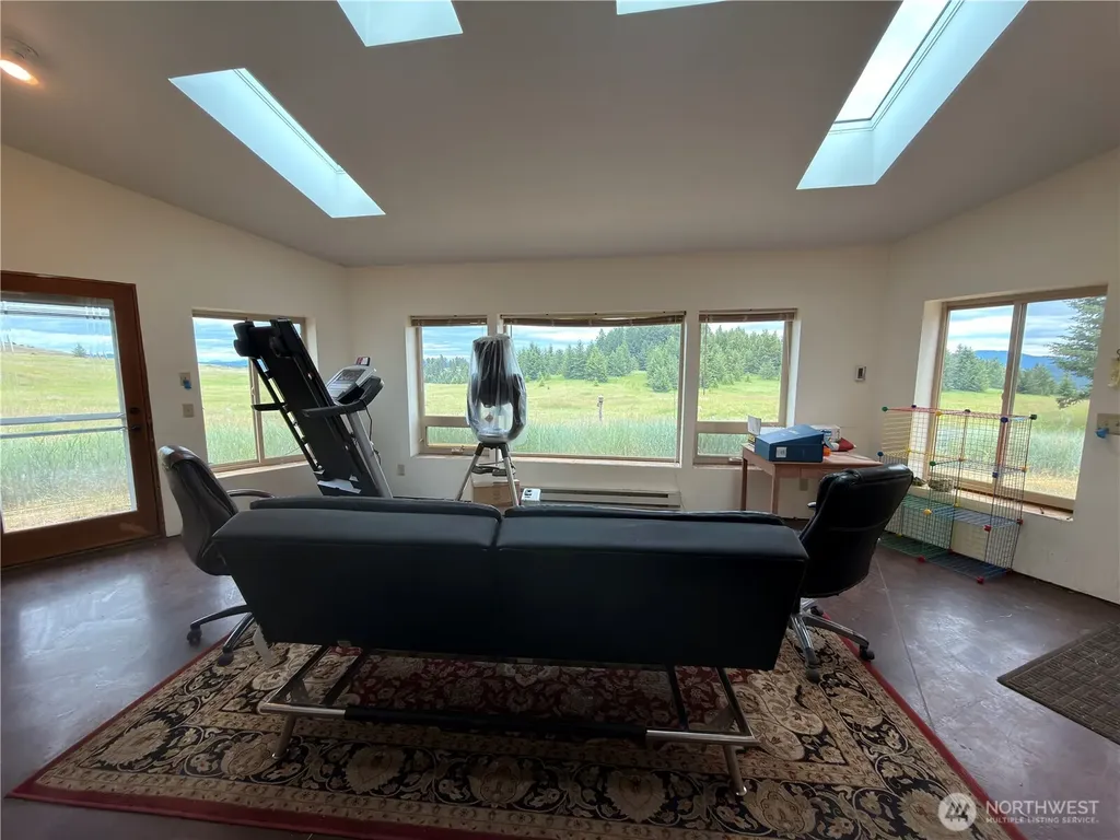12 S Teal Lake Road Oroville WA 98844