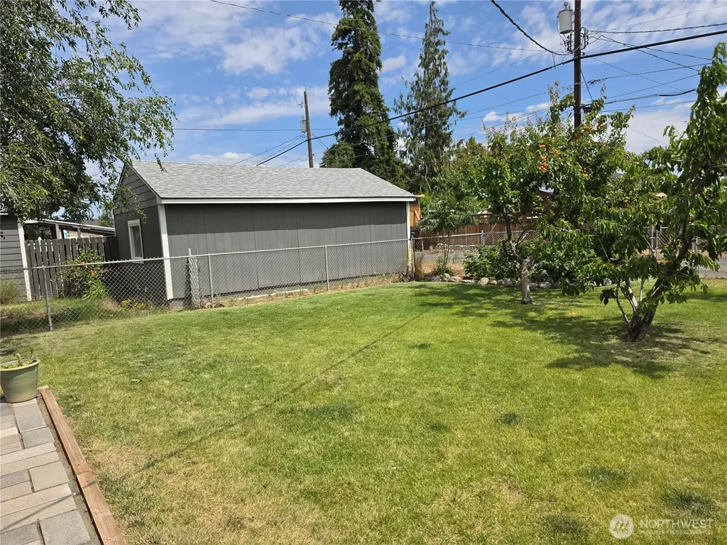 130 D Street NE Ephrata WA 98823