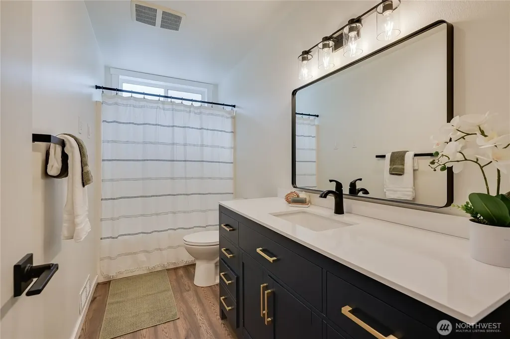 26504 33rd Avenue NE Arlington WA 98223