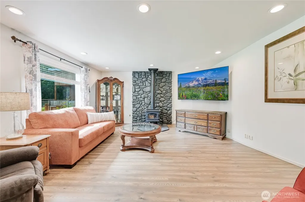 26504 33rd Avenue NE Arlington WA 98223