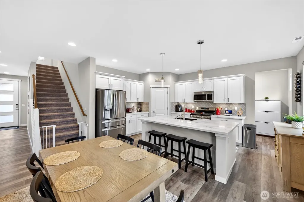 2210 SW Putnam Drive Oak Harbor WA 98277