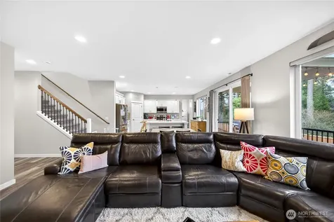 2210 SW Putnam Drive Oak Harbor WA 98277