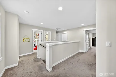 2210 SW Putnam Drive Oak Harbor WA 98277