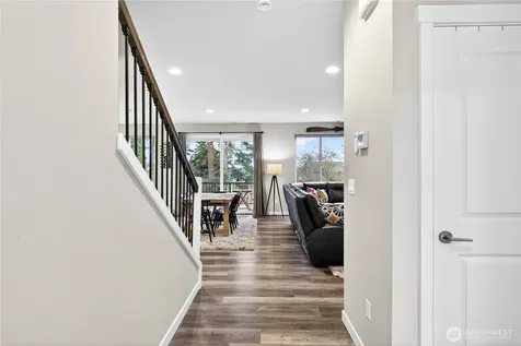 2210 SW Putnam Drive Oak Harbor WA 98277