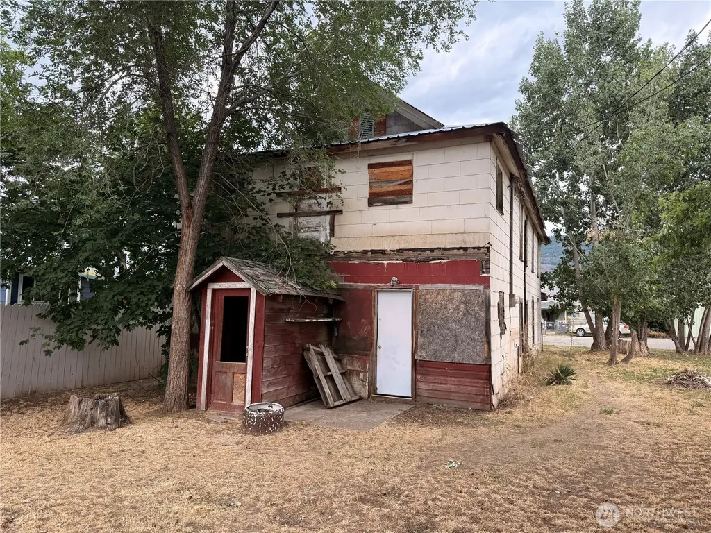 1308 Juniper Street Oroville WA 98844