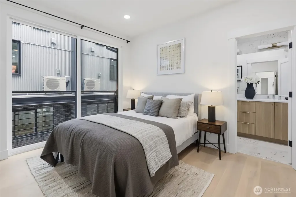 2014 Fairview Avenue E Seattle WA 98102