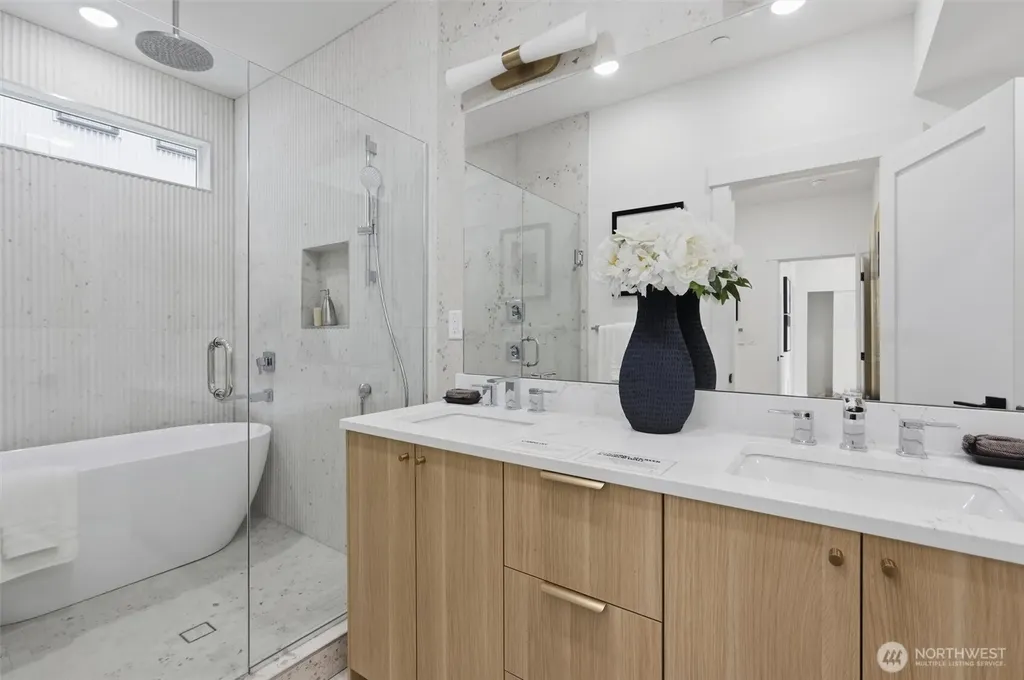 2014 Fairview Avenue E Seattle WA 98102
