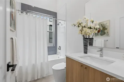 2014 Fairview Avenue E Seattle WA 98102