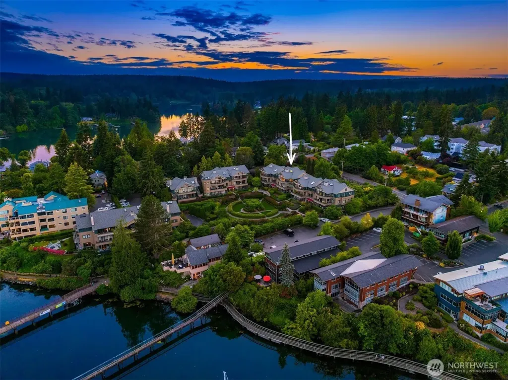 450 Wood Avenue SW Bainbridge Island WA 98110