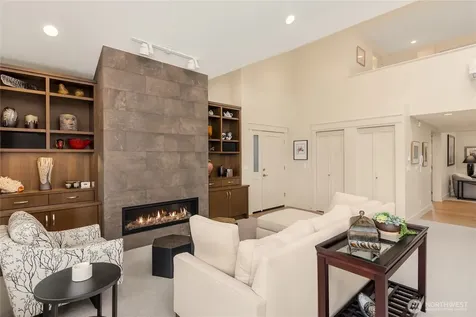 450 Wood Avenue SW Bainbridge Island WA 98110