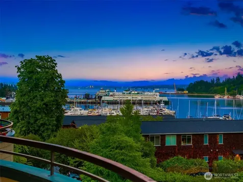 450 Wood Avenue SW Bainbridge Island WA 98110