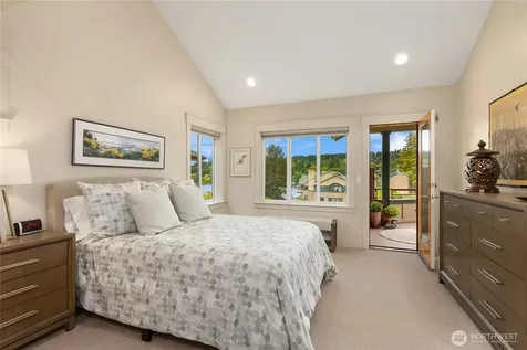 450 Wood Avenue SW Bainbridge Island WA 98110
