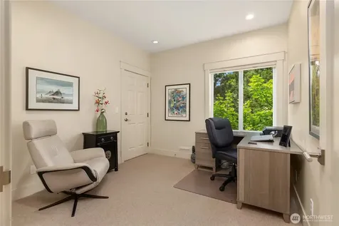 450 Wood Avenue SW Bainbridge Island WA 98110