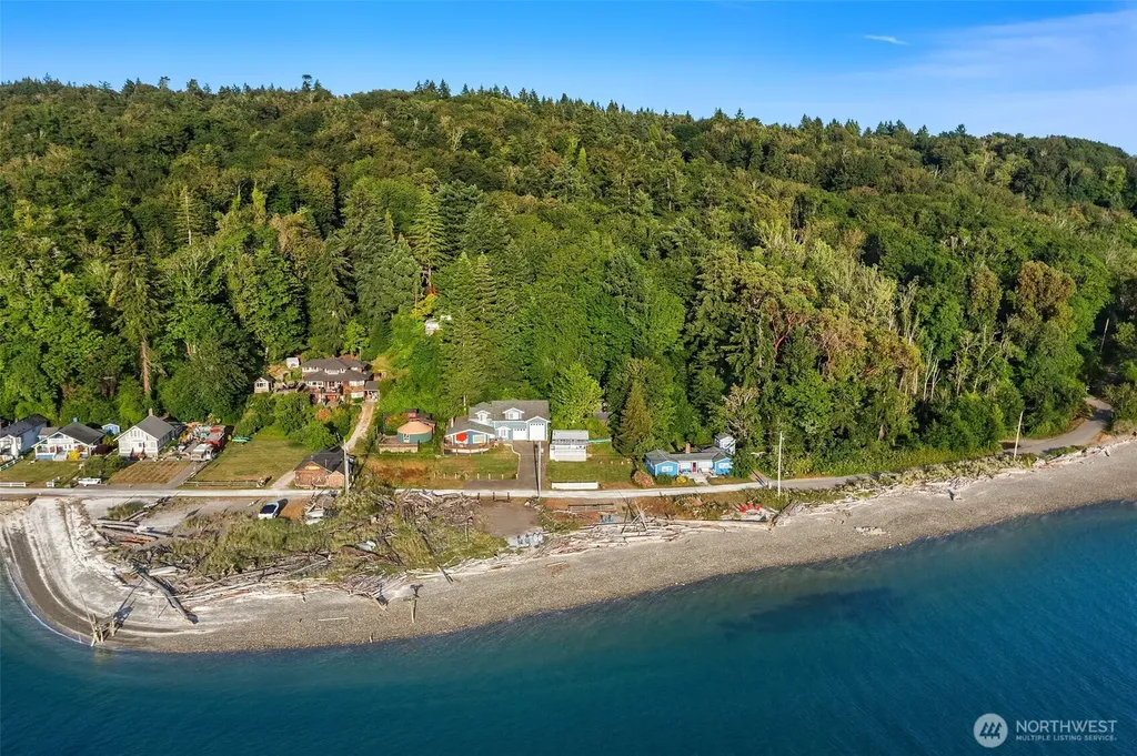 27830 Manzanita Beach Road SW Vashon WA 98070