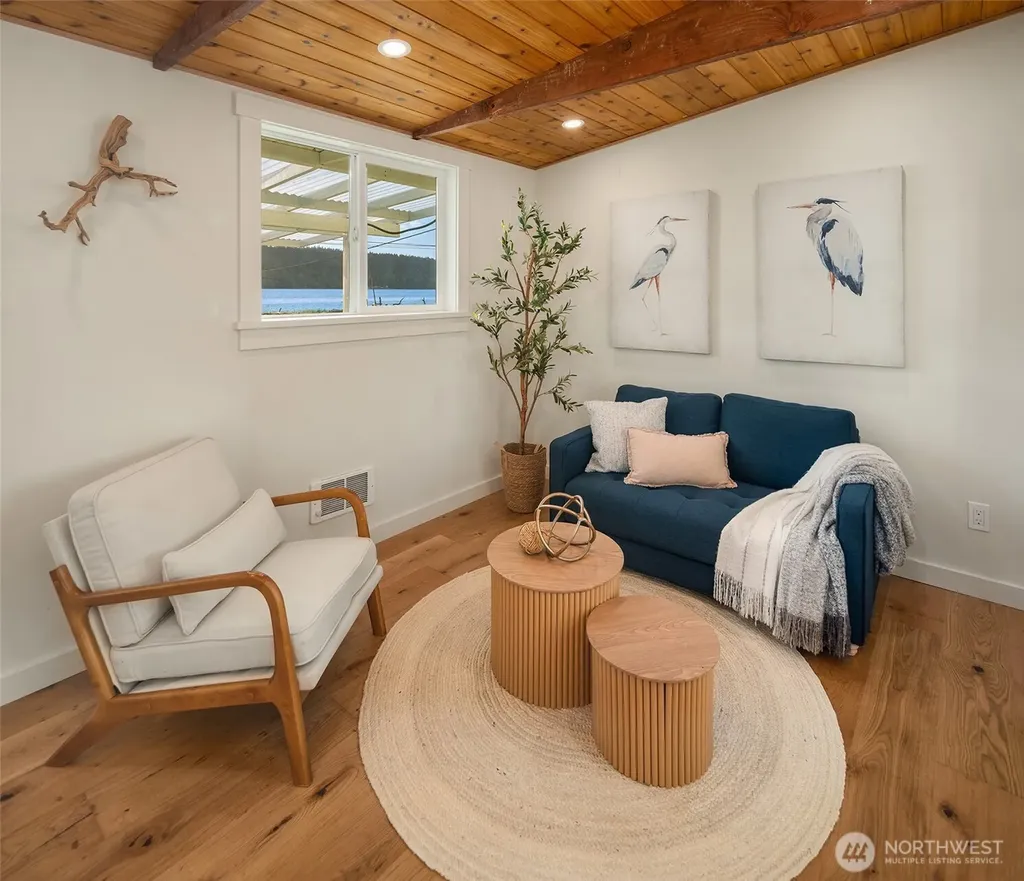 27830 Manzanita Beach Road SW Vashon WA 98070
