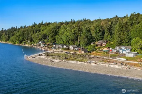 27830 Manzanita Beach Road SW Vashon WA 98070