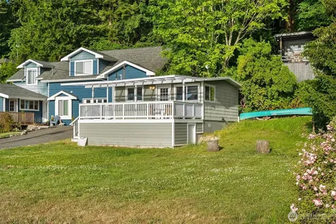 27830 Manzanita Beach Road SW Vashon WA 98070