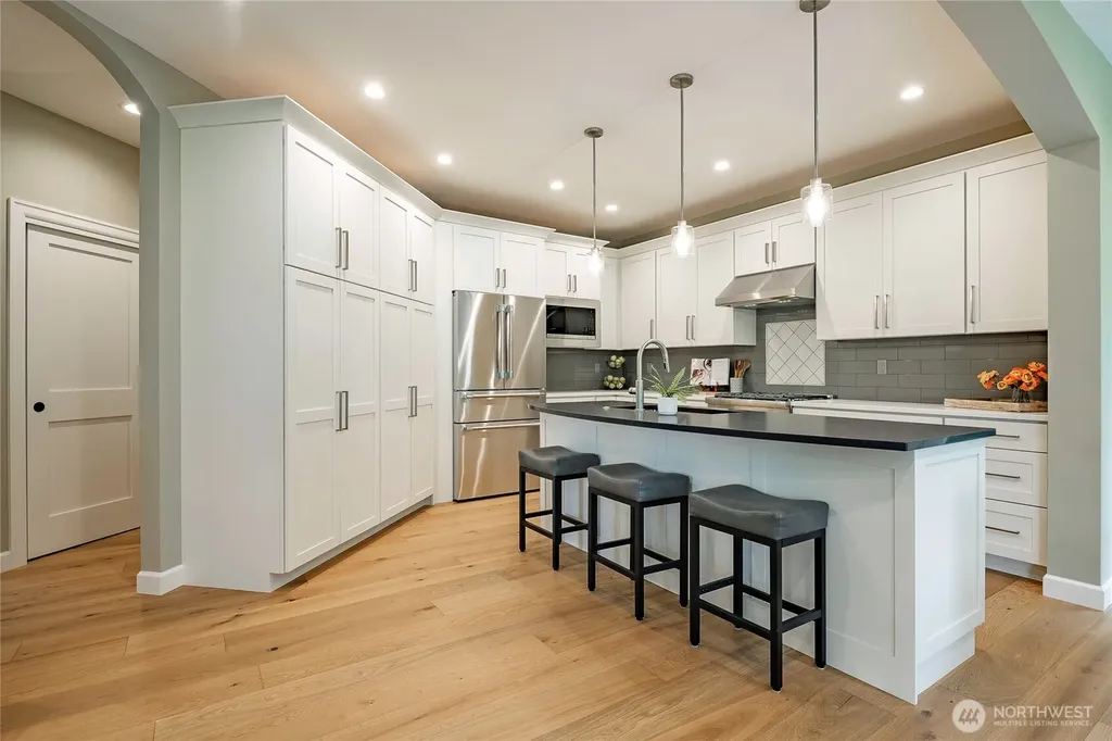 8784 Goshawk Road Blaine WA 98230