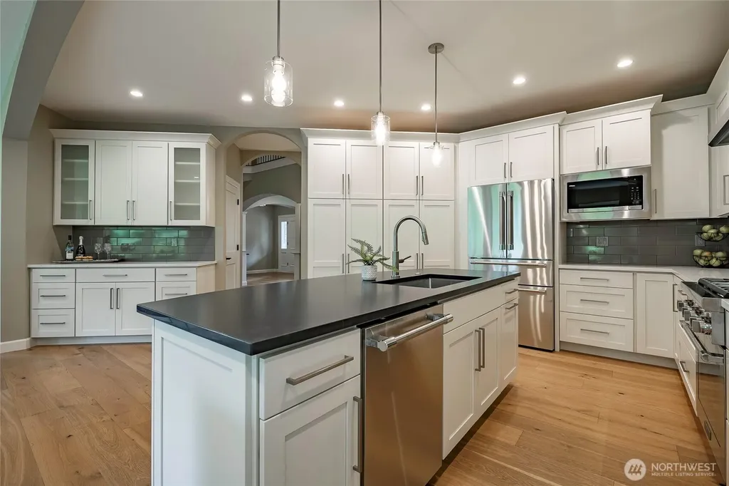 8784 Goshawk Road Blaine WA 98230