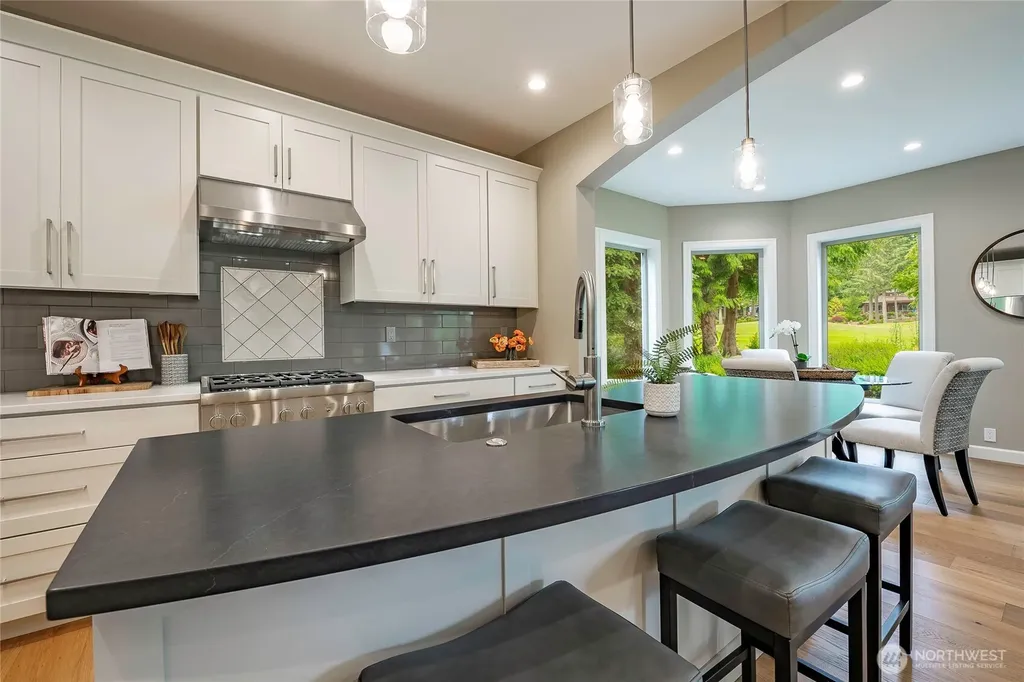 8784 Goshawk Road Blaine WA 98230