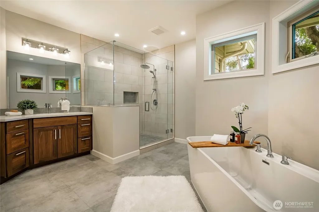 8784 Goshawk Road Blaine WA 98230