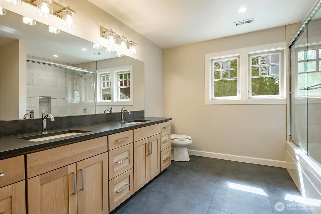 8784 Goshawk Road Blaine WA 98230