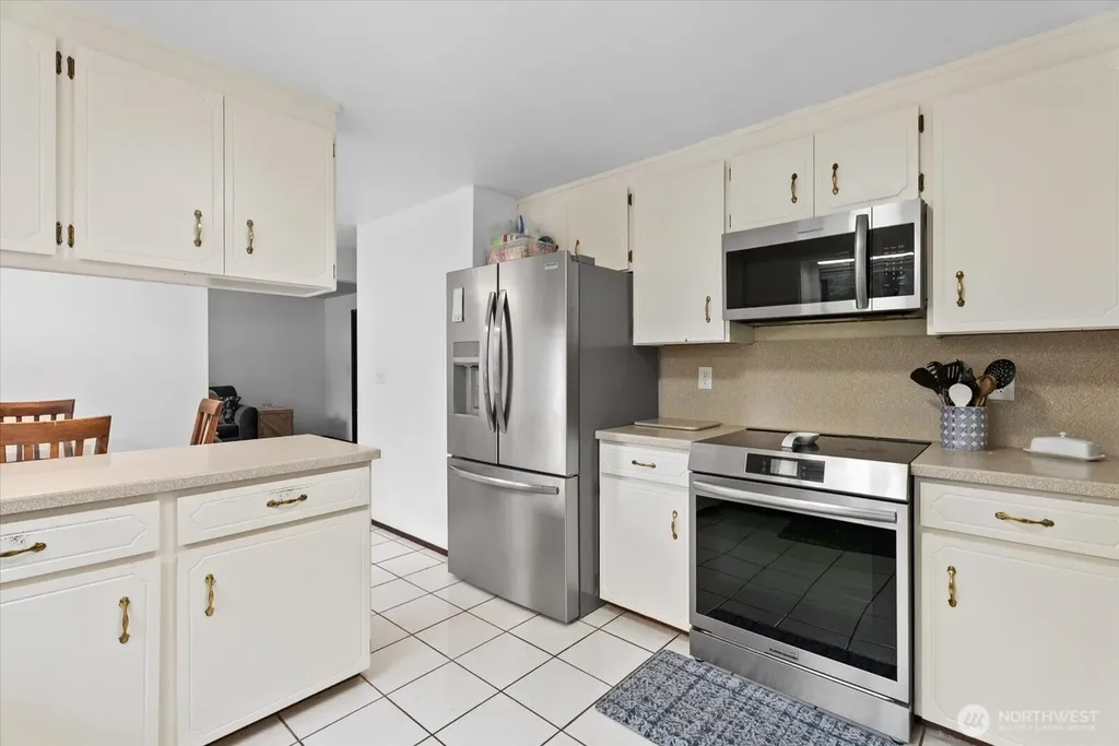 4306 Brookdale Road E Tacoma WA 98446