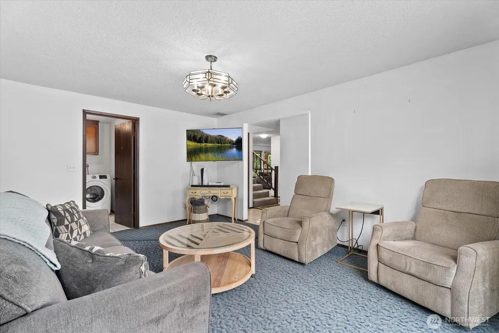 4306 Brookdale Road E Tacoma WA 98446