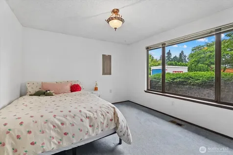 4306 Brookdale Road E Tacoma WA 98446