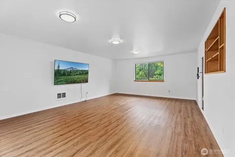 4306 Brookdale Road E Tacoma WA 98446
