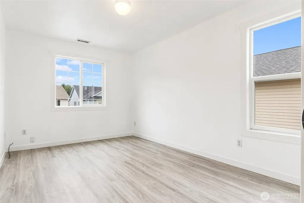 110 Ferndale Avenue SE Renton WA 98056