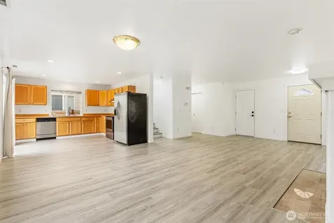 110 Ferndale Avenue SE Renton WA 98056