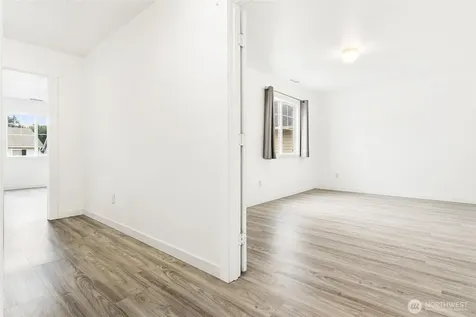 110 Ferndale Avenue SE Renton WA 98056
