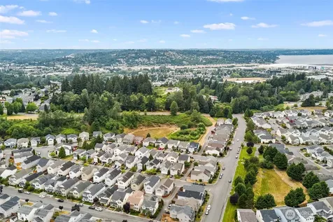 110 Ferndale Avenue SE Renton WA 98056