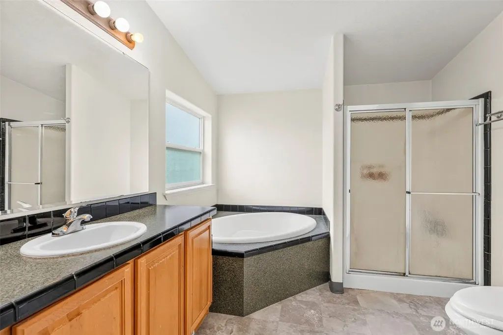 5400 Meeker Kalama WA 98625