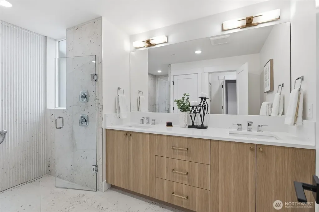 2016 Fairview Avenue E Seattle WA 98102