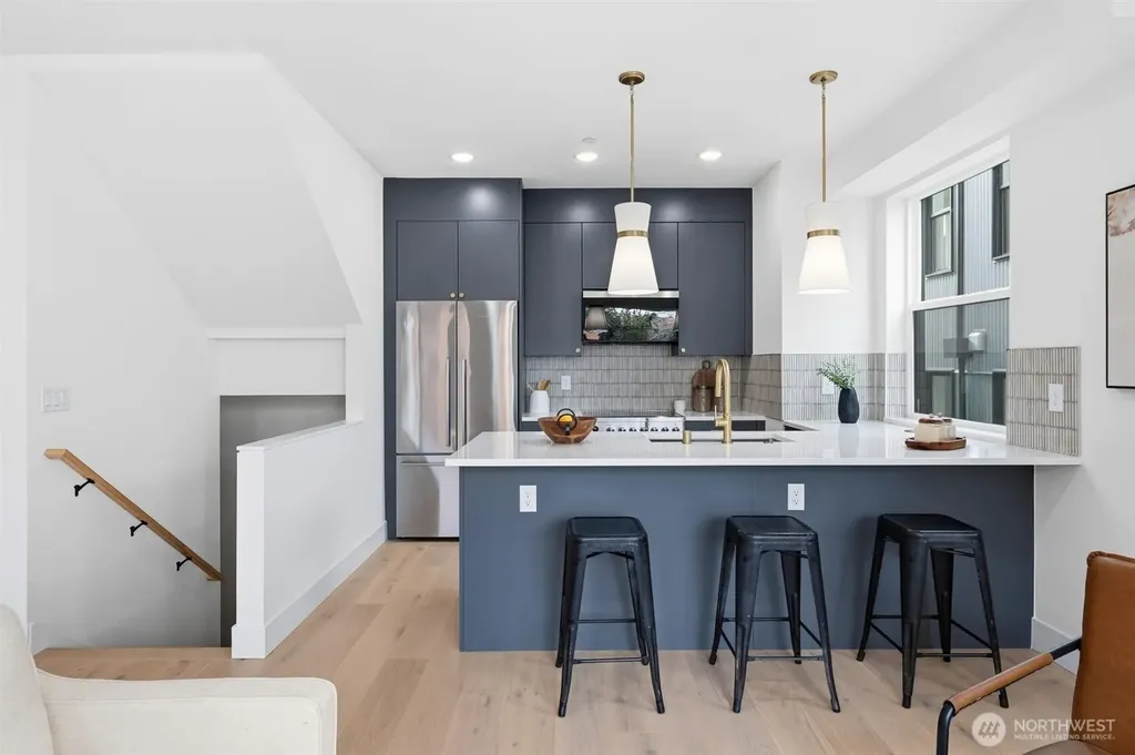 2016 Fairview Avenue E Seattle WA 98102