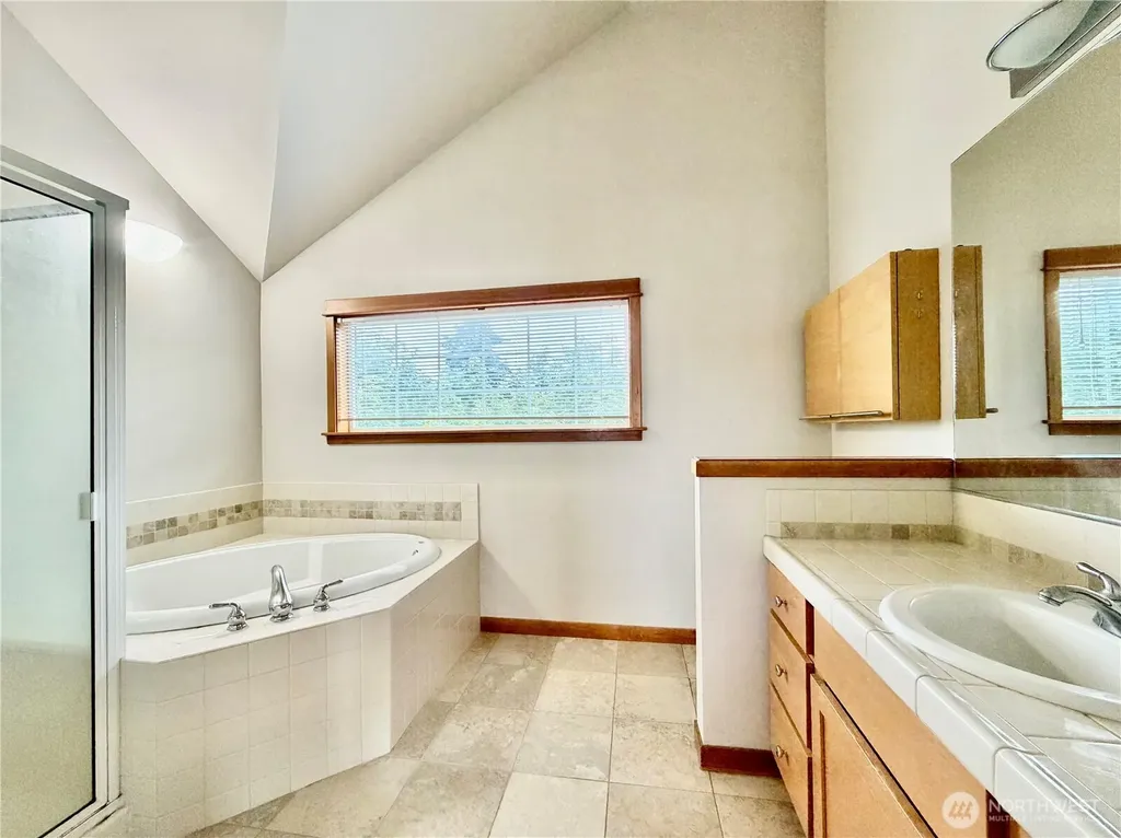 9216 Stone Ave N Seattle WA 98103