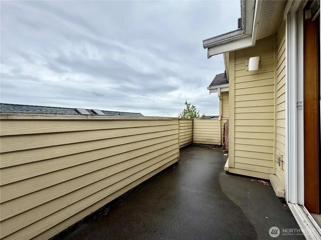 9216 Stone Ave N Seattle WA 98103