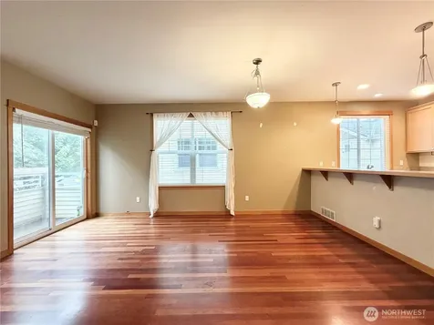 9216 Stone Ave N Seattle WA 98103