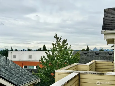 9216 Stone Ave N Seattle WA 98103