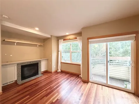9216 Stone Ave N Seattle WA 98103
